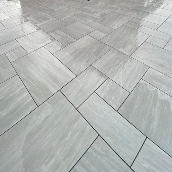 Kandla Grey Outdoor Porcelain Paving Slabs - Mix Size