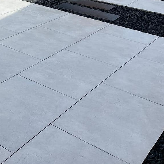 Saturnia White Outdoor Porcelain Paving Slabs - 800x800x20