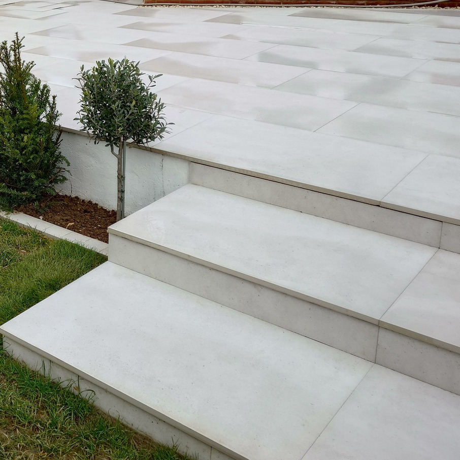 Saturnia White Outdoor Porcelain Paving Slabs - 1200X600x20 mm