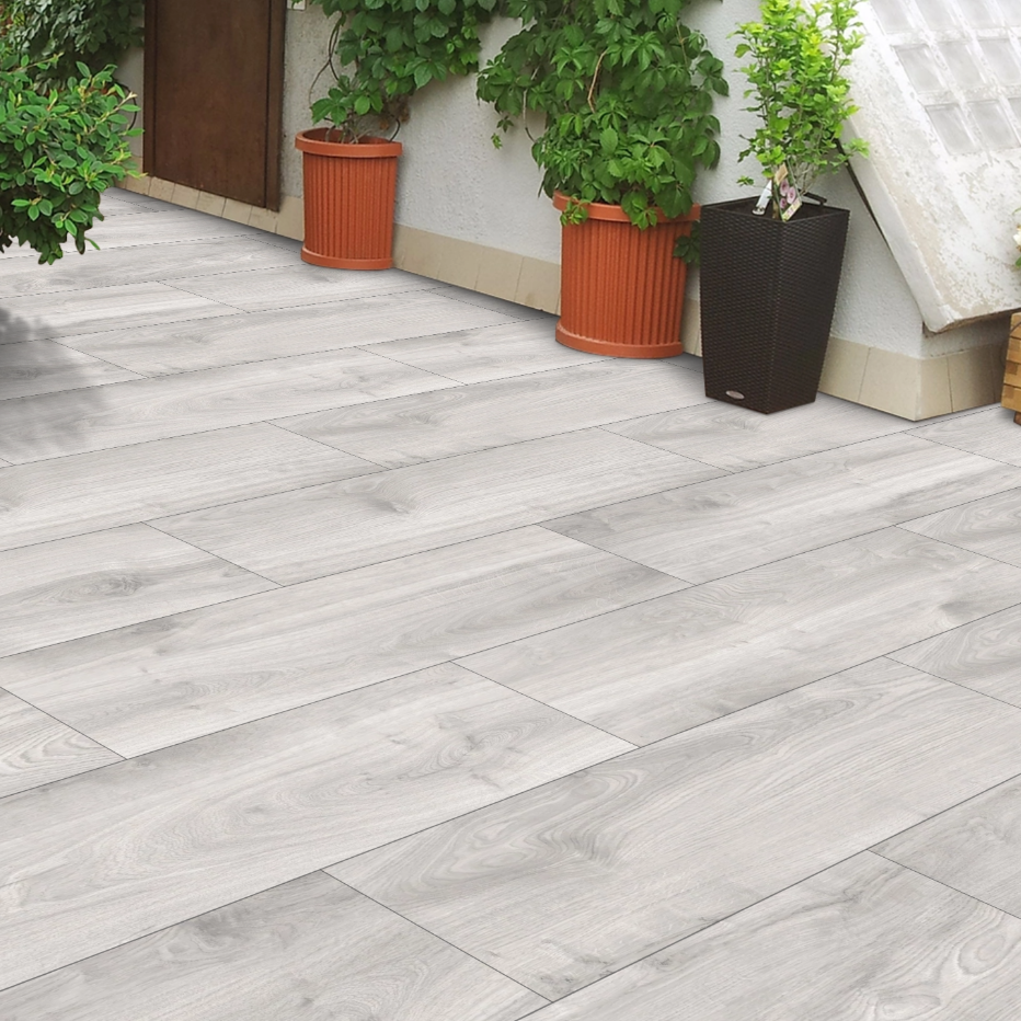 Verona Grey Wood Effect Outdoor Porcelain Paving Slabs - 1200x300x20mm